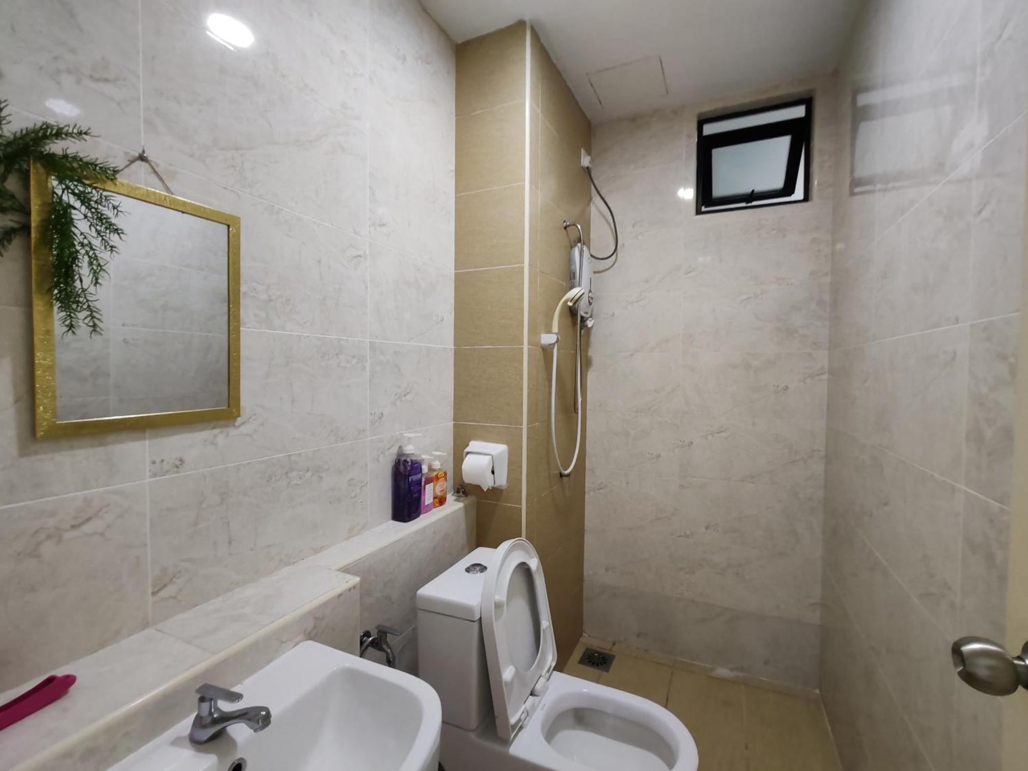 Apartment Dsummit 3bedroom Wifi Netflix 5 Pax Johor Bahru