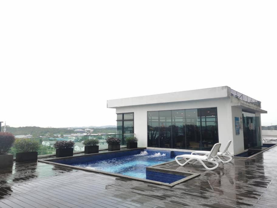 Dsummit 3bedroom Wifi Netflix 5 Pax Apartment Johor Bahru