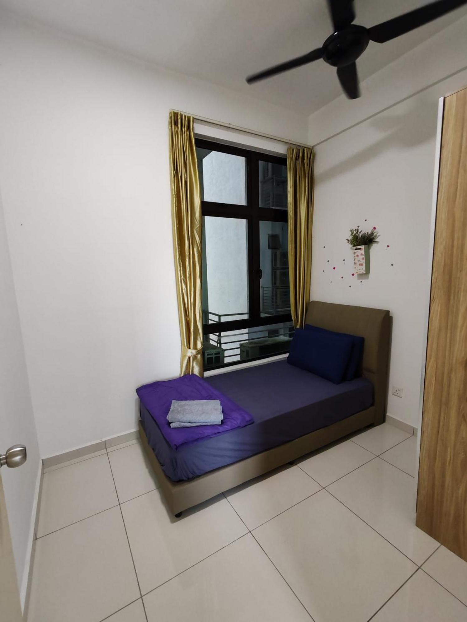 Dsummit 3bedroom Wifi Netflix 5 Pax * Johor Bahru