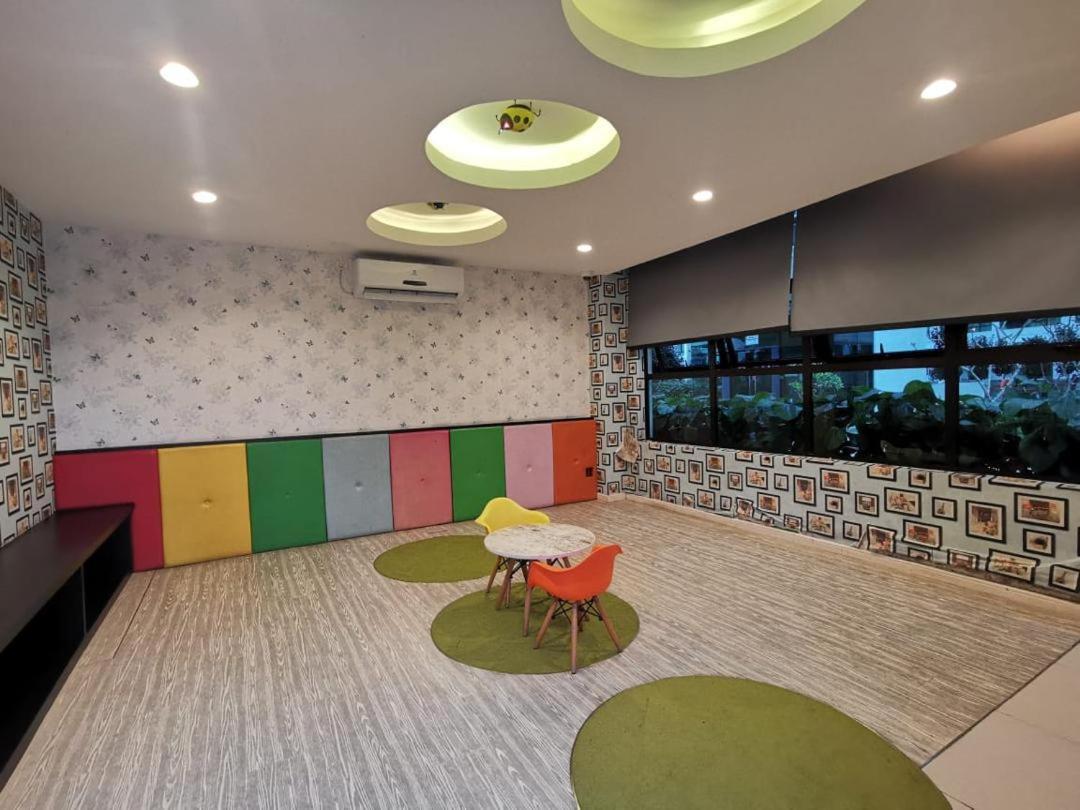 Apartment Dsummit 3bedroom Wifi Netflix 5 Pax Johor Bahru
