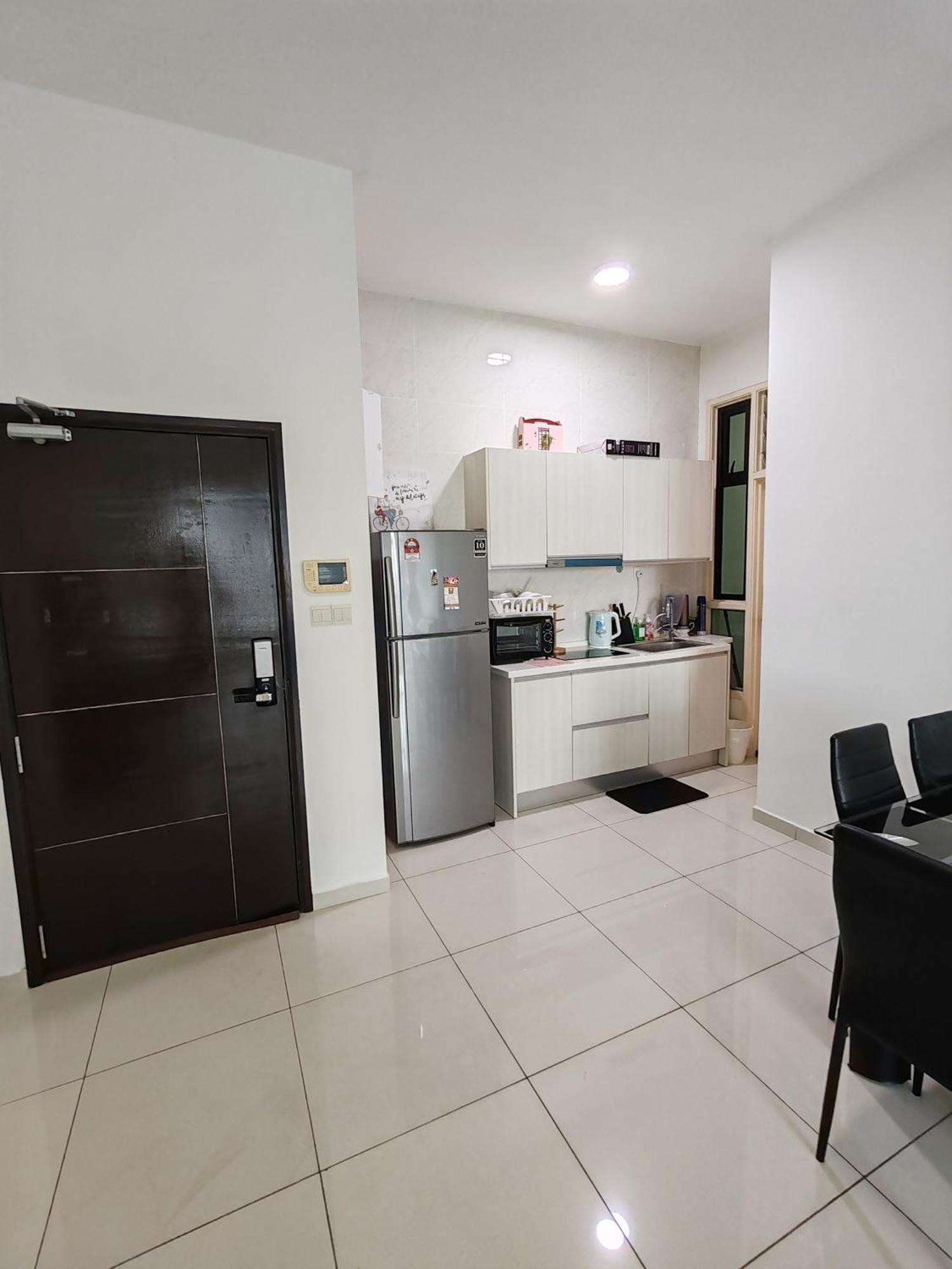 Dsummit 3bedroom Wifi Netflix 5 Pax Apartment Johor Bahru